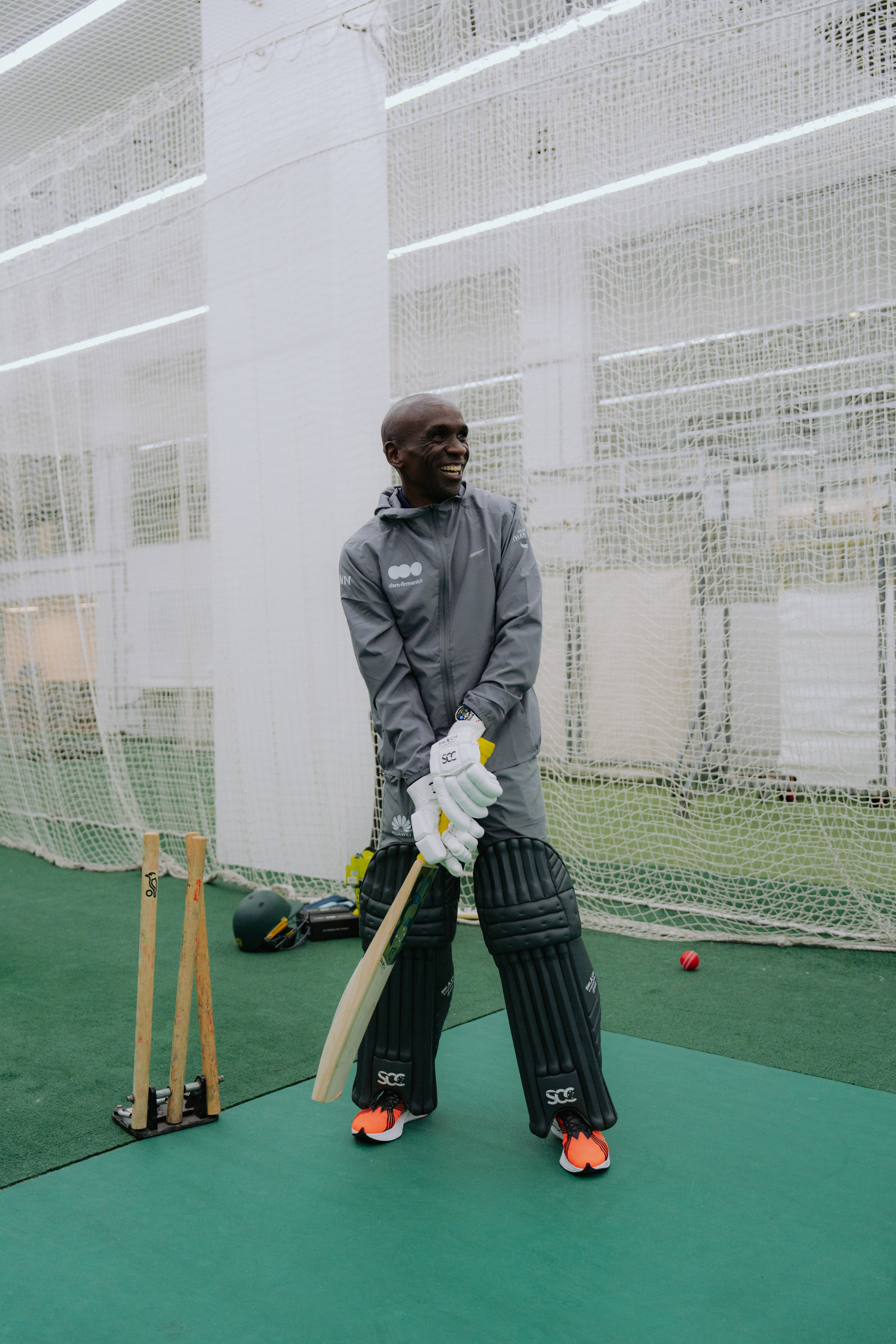 Bowled Over by the MCG: Kipchoge Takes Cricket Bat To Marathon Streets (Photos)