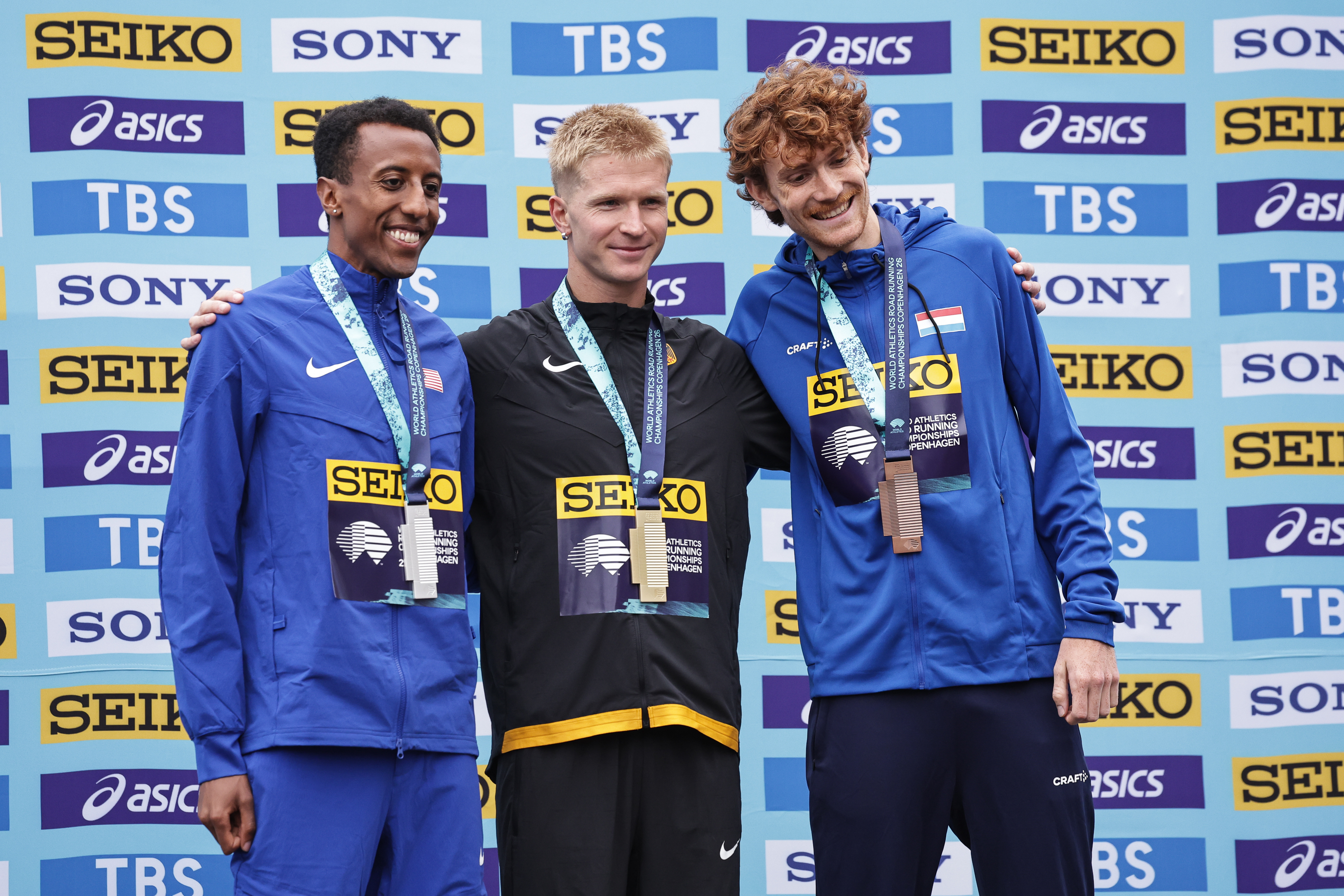 Airbnb Secrets, Boulder Tactics Leave Kenyan Men Empty-handed as Birthday Boy Robert Farken Steals Copenhagen Mile Gold (Photos)