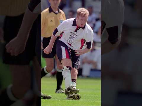 A vintage Paul Scholes SCREAMER from 1998!